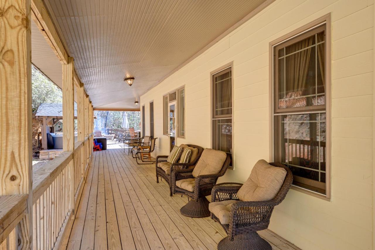 Beautiful Bryson With Hot Tub And Mtn Views! Holiday home Bryson City