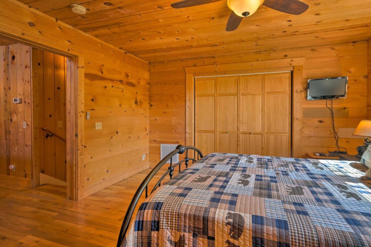 Holiday home Beautiful Bryson With Hot Tub And Mtn Views! Bryson City