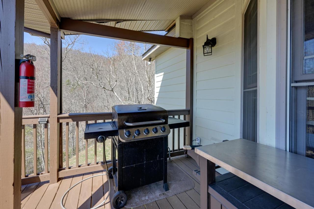 Beautiful Bryson With Hot Tub And Mtn Views! Hébergement de vacances Bryson City