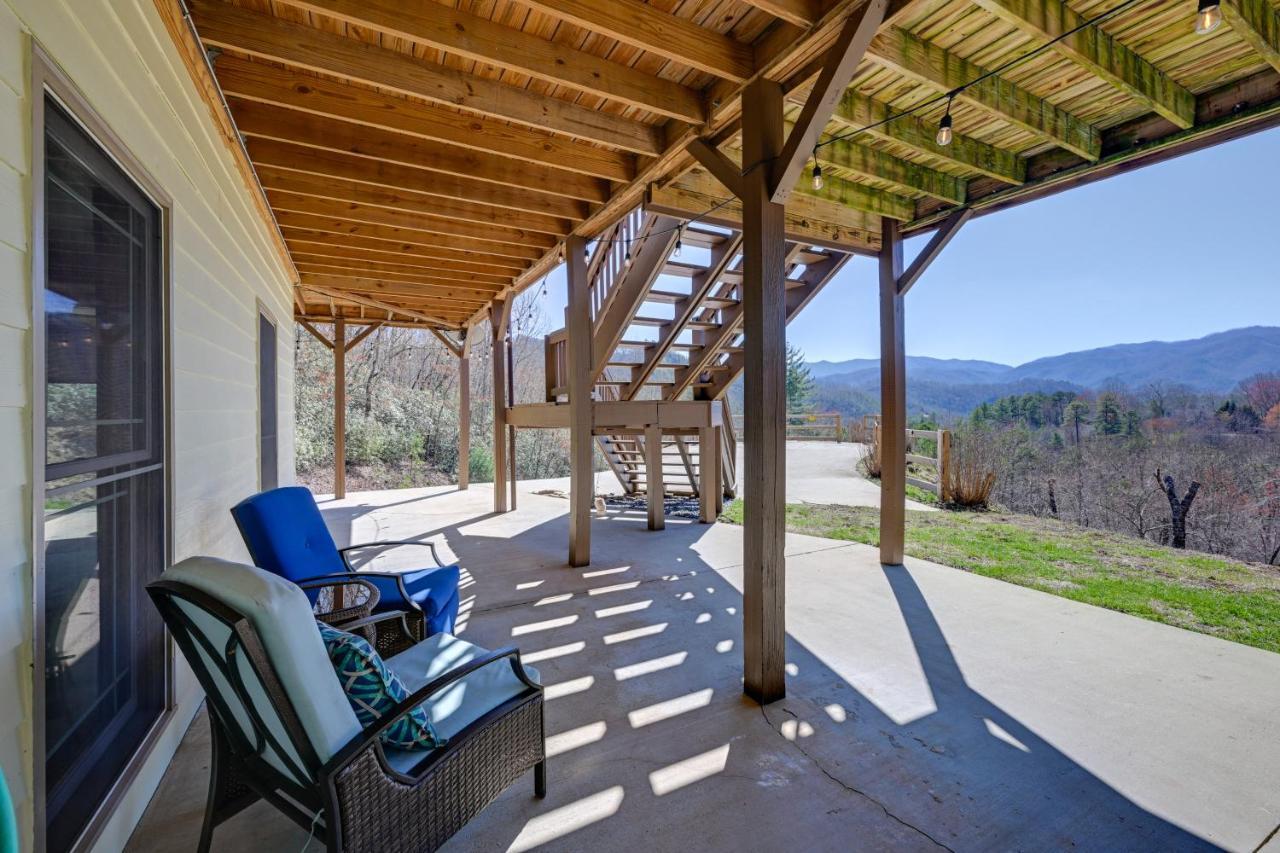 Beautiful Bryson With Hot Tub And Mtn Views! Hébergement de vacances
