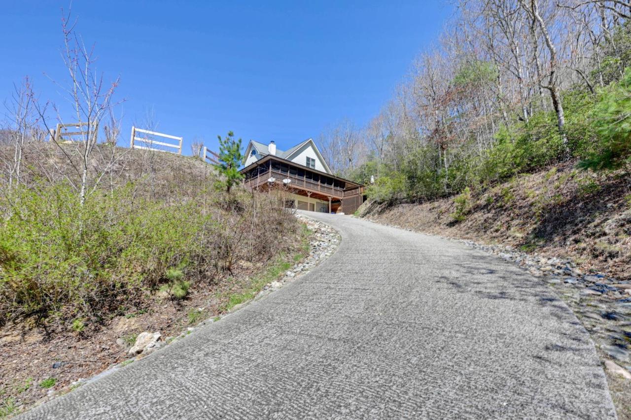 Beautiful Bryson With Hot Tub And Mtn Views! Bryson City