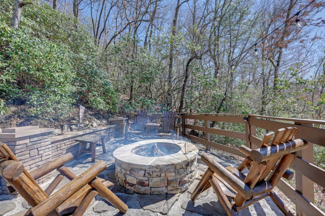 Beautiful Bryson With Hot Tub And Mtn Views!